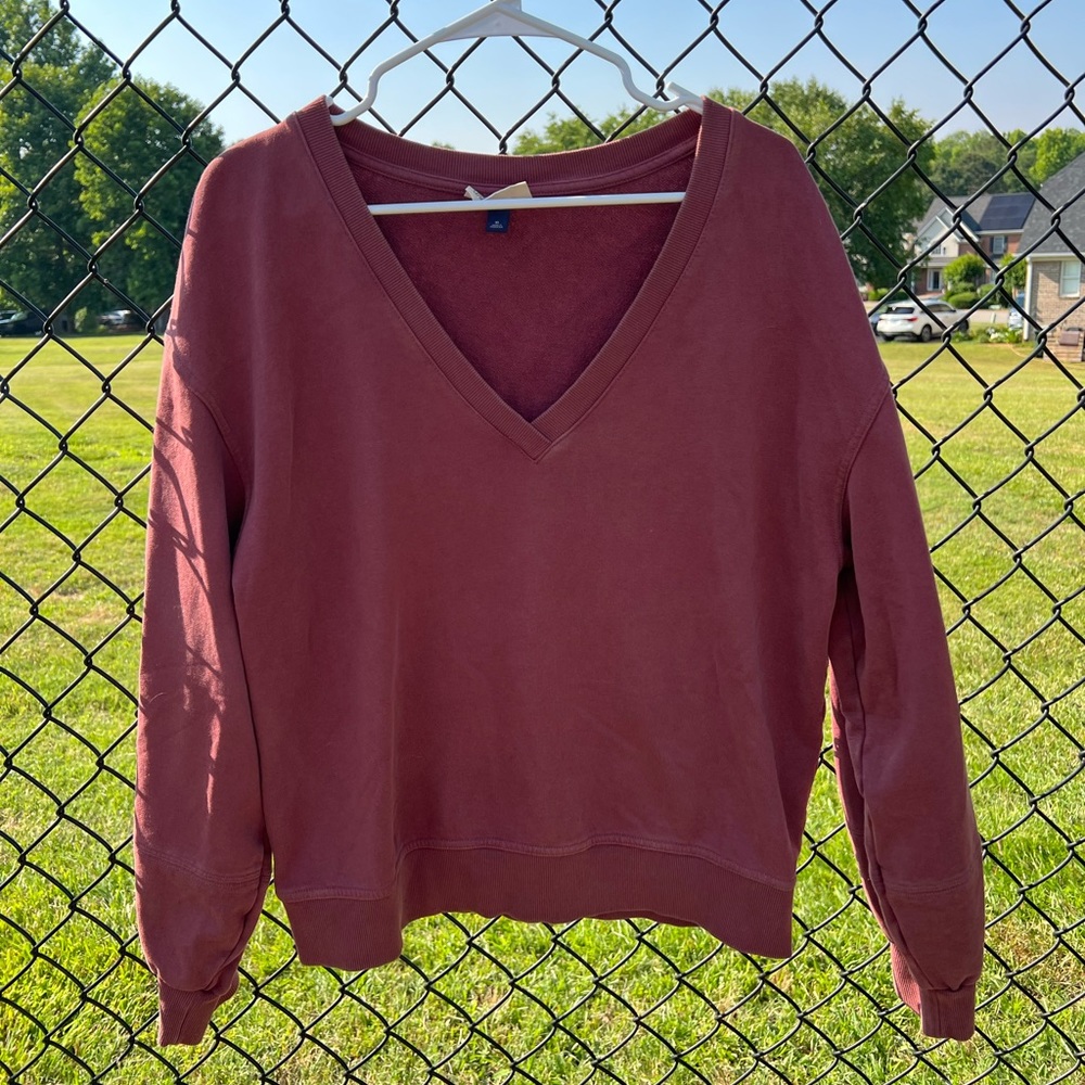 Universal Threads long sleeve maroon top in size xl.